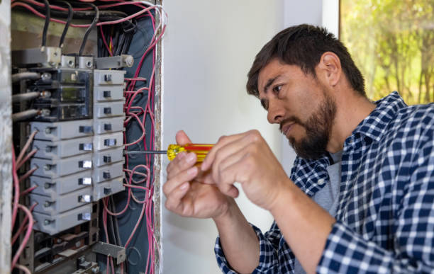 Best Circuit Breaker Repair  in River Heights, UT